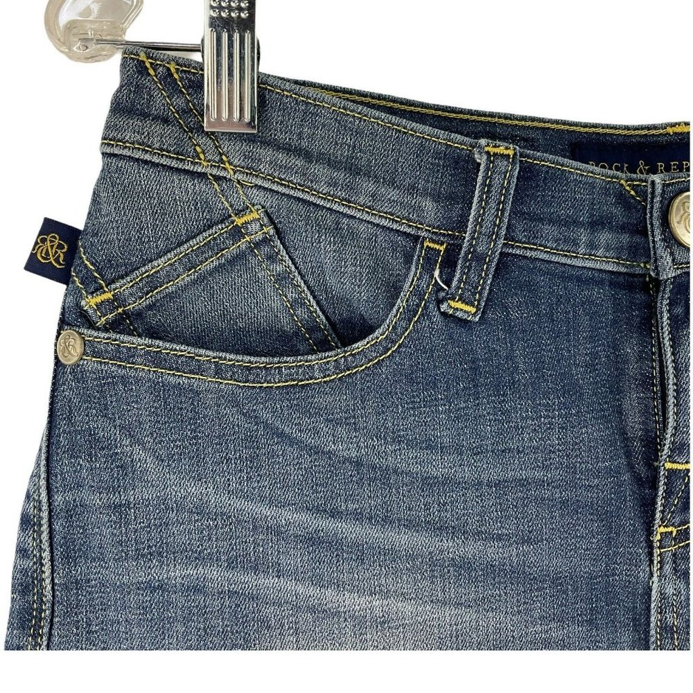 Rock & Republic Jean Shorts Womens Sz 6 Medium Wash Mid Rise Frayed Hem - Picture 2 of 10